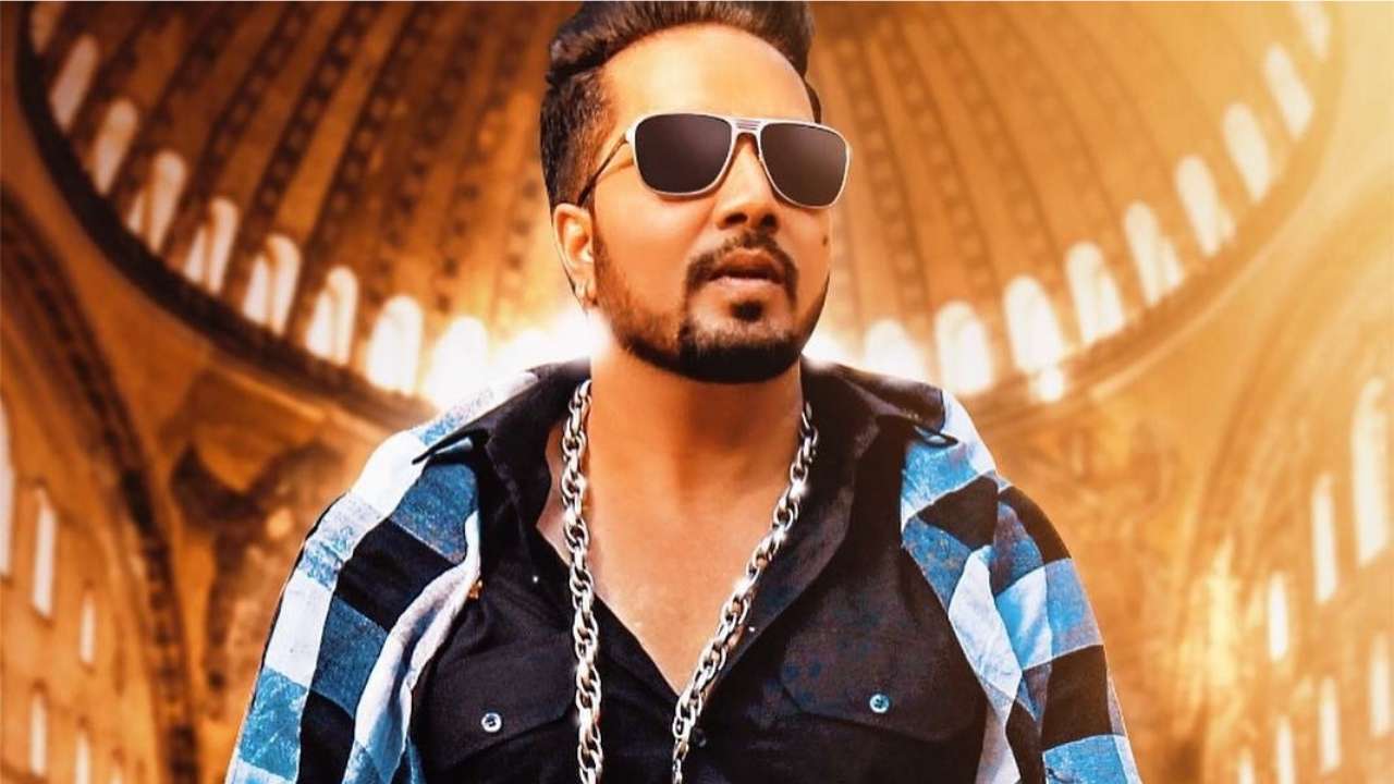 mika singh car broke