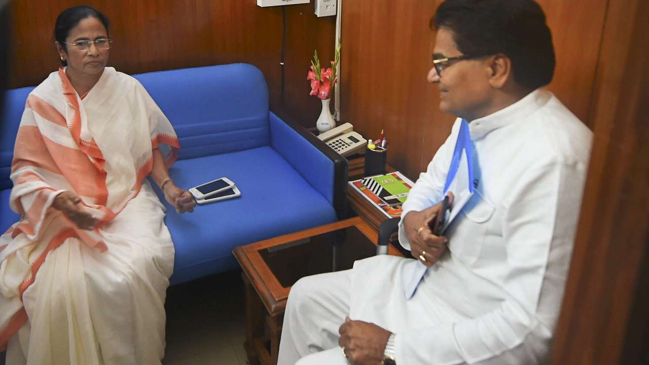 Mamata Banerjee with Shivpal Yadav