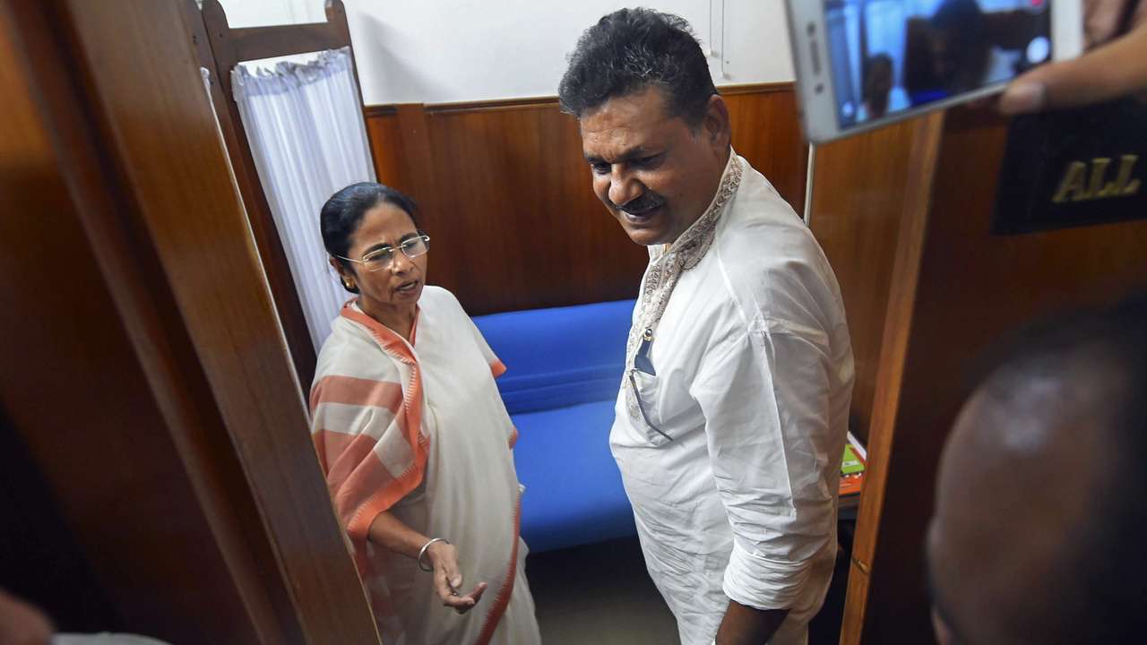 Mamata Banerjee meets disgruntled leader Kirti Azad