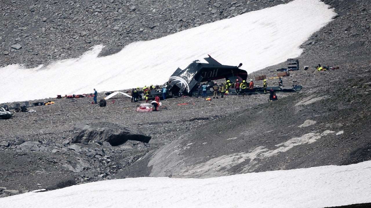 Twenty dead in WWII vintage plane crash in Switzerland