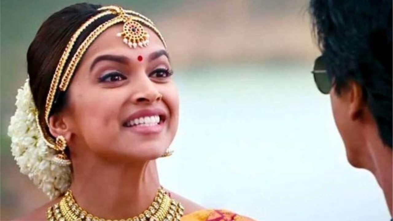 In Pics Shah Rukh Khan Deepika Padukone S Chennai Express Clocks 5 Years 5 Lesser Known Facts About The Film In the train sequence of ce we see shah rukh standing at the door of the train, with his arms stretching out, while the heroine deepika padukone is running towards him to catch the train. in pics shah rukh khan deepika