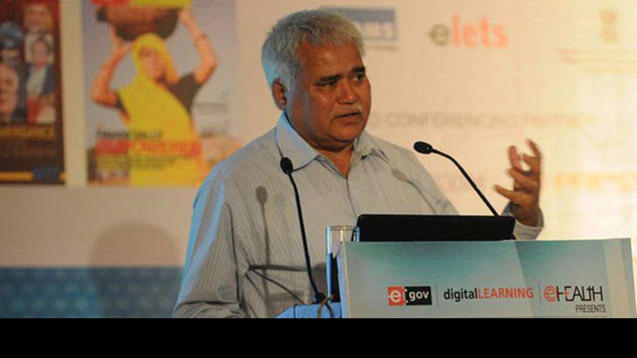 Govt reappoints Ram Sewak Sharma as TRAI chairperson till September, 2020