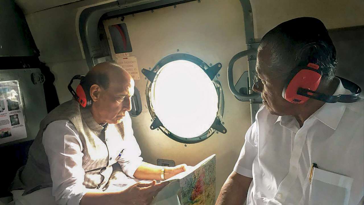 Union Home Minister Rajnath Singh with Kerala CM Vijayan on an aerial survey