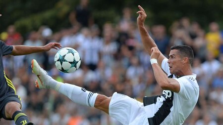 Cristiano Ronaldo makes Juventus debut