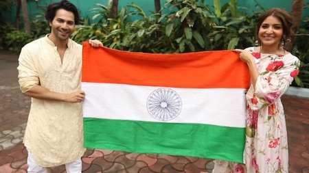 Anushka Sharma and Varun Dhawan's Independence Day wishes - the Sui Dhaaga style