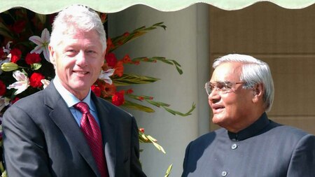 Atal Bihari Vajpayee with former US President Bill Clinton