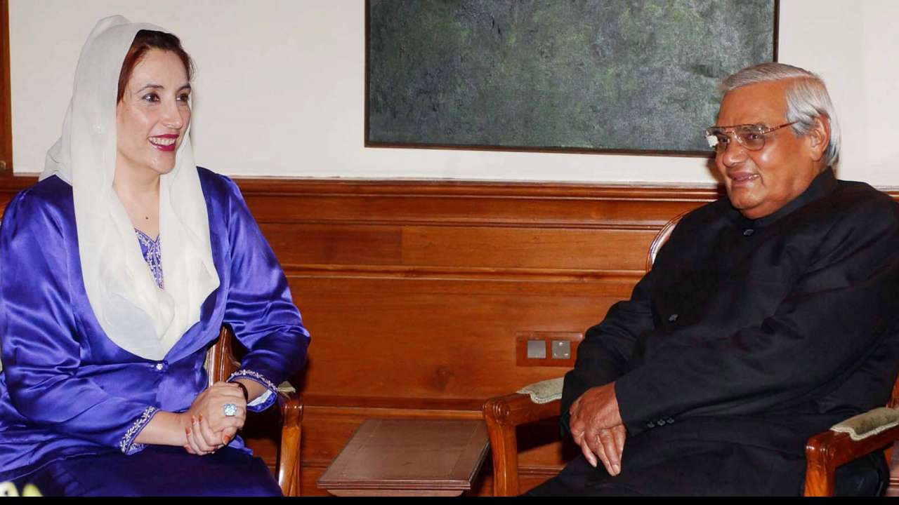 Atal Bihari Vajpayee with Prime Minister of Pakistan late Benazir Bhutto