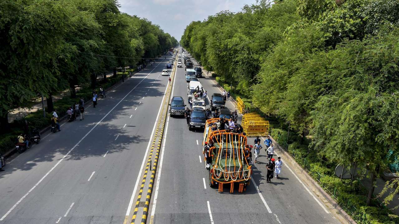 Convoy makes its way to BJP HQ