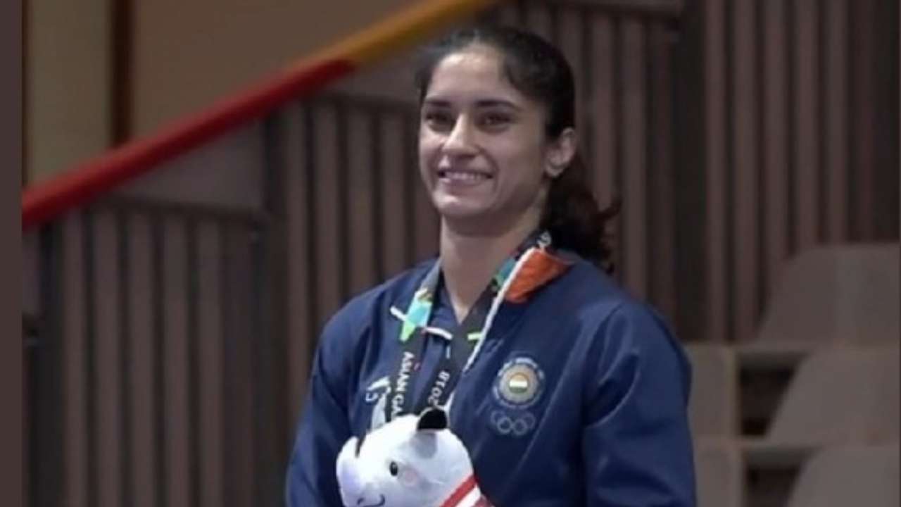 Mahari chori choro te kam nahi Twitter hails Vinesh Phogat as she