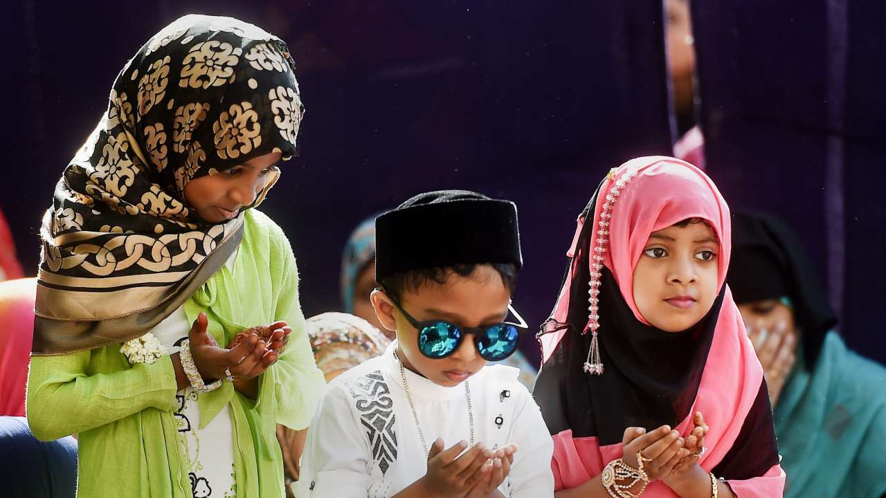 Children offer prayers