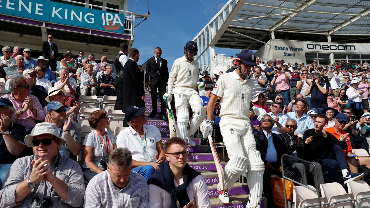 Root wins toss again