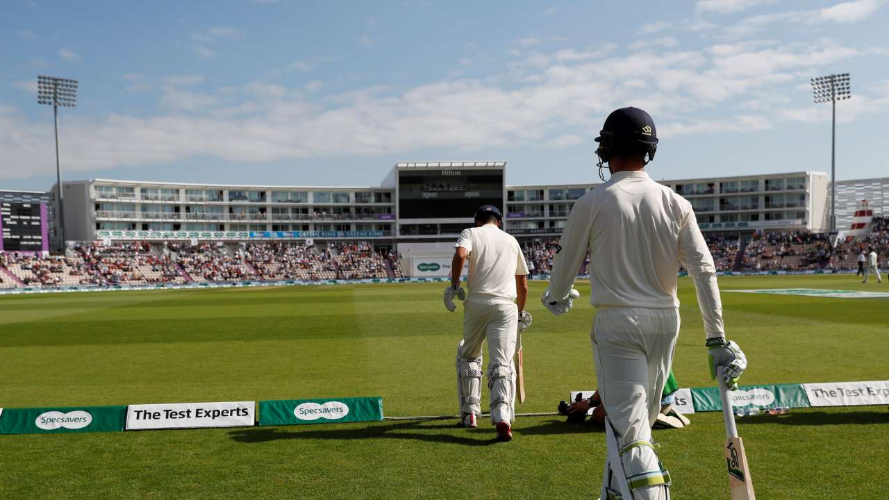 England Resume at 6/0
