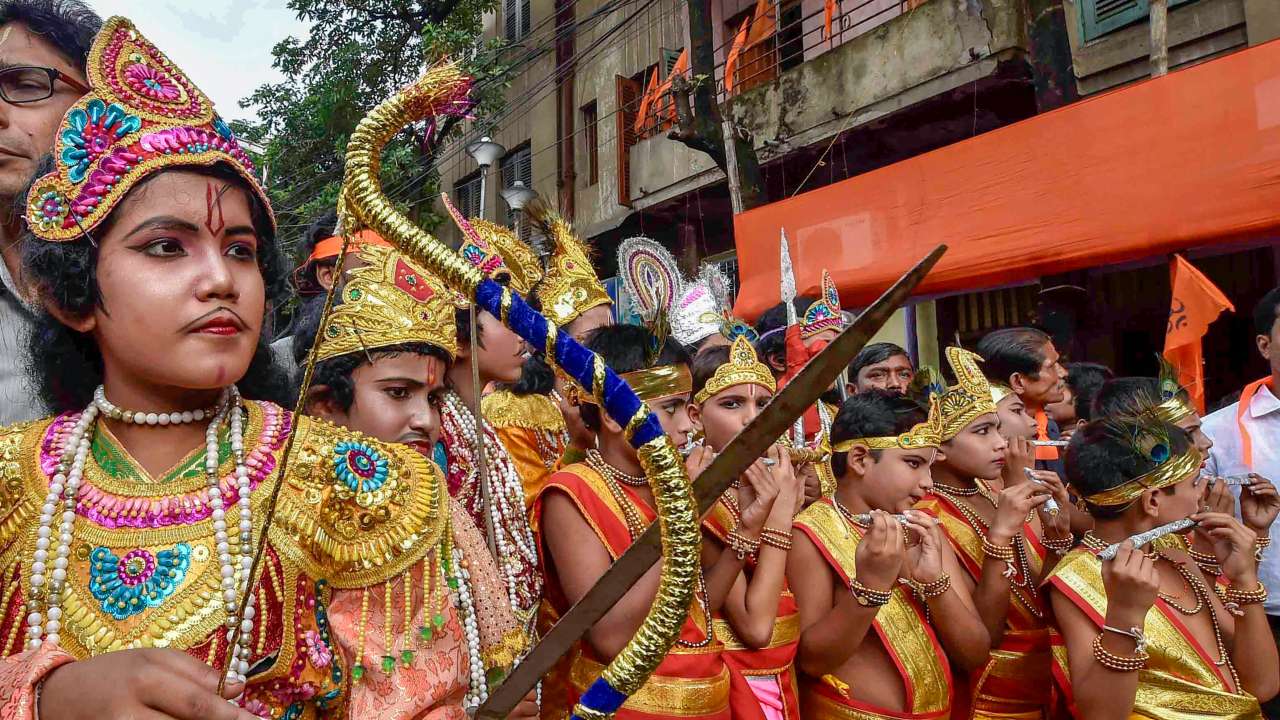 West Bengal: Both VHP and TMC celebrate Janmashtami with fervour