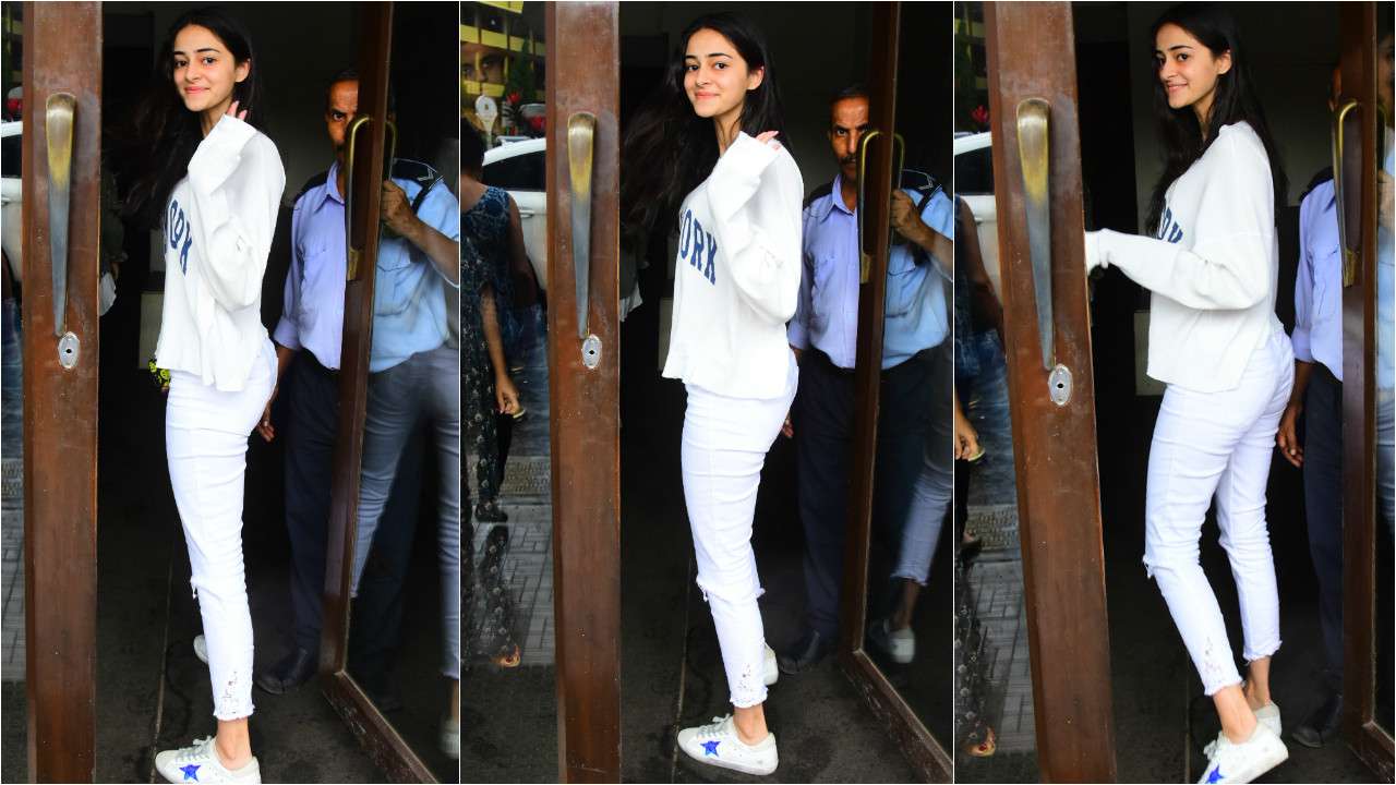 Ananya was all smiles for the paps!