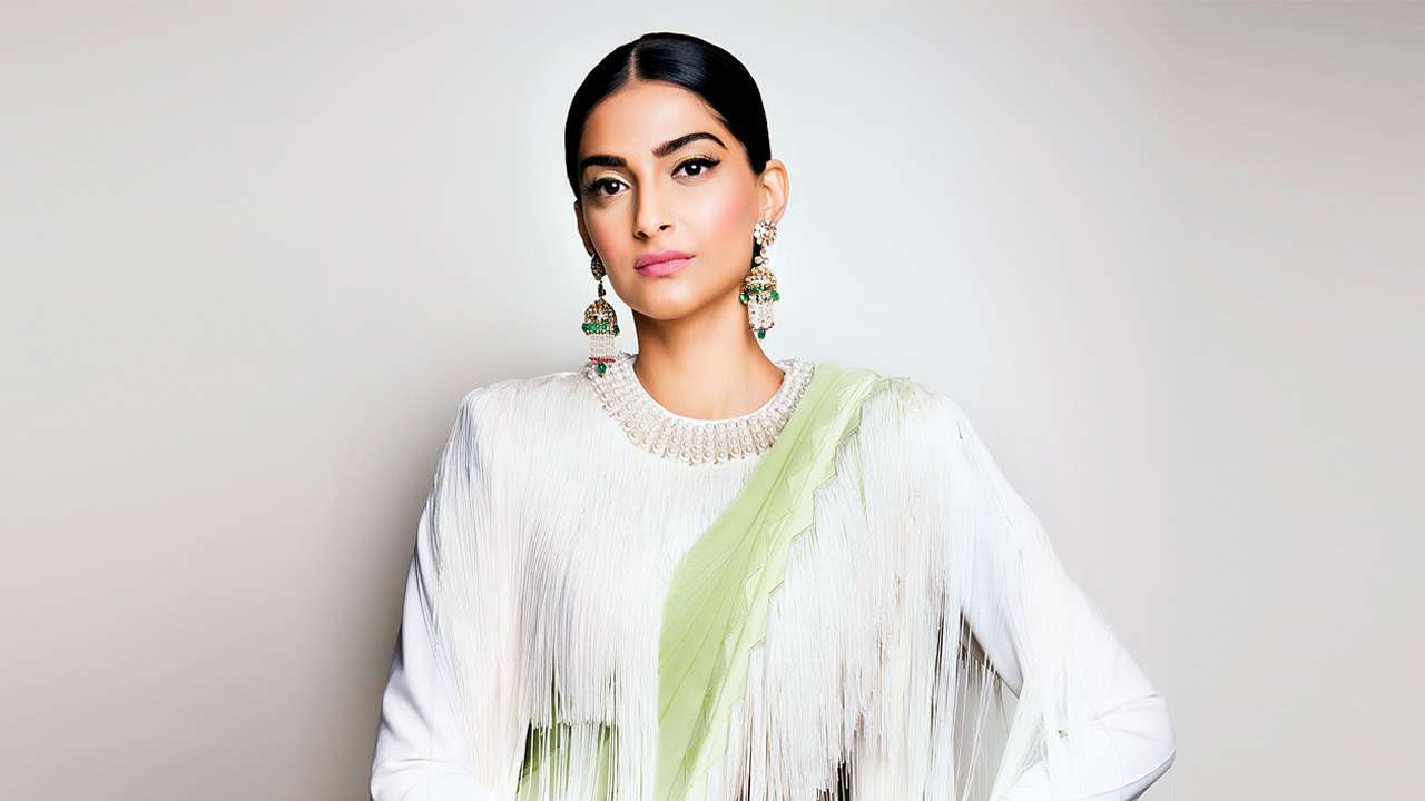 1280px x 720px - Sonam Kapoor: 'It has been 6 years since 'Raanjhanaa' and thank God I have  not seen any film that has failed'