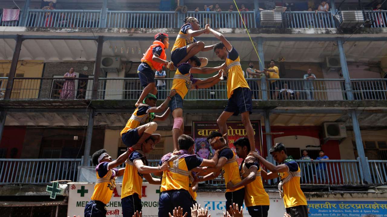 Hindu devotee breaks a 'Dahi Handi'