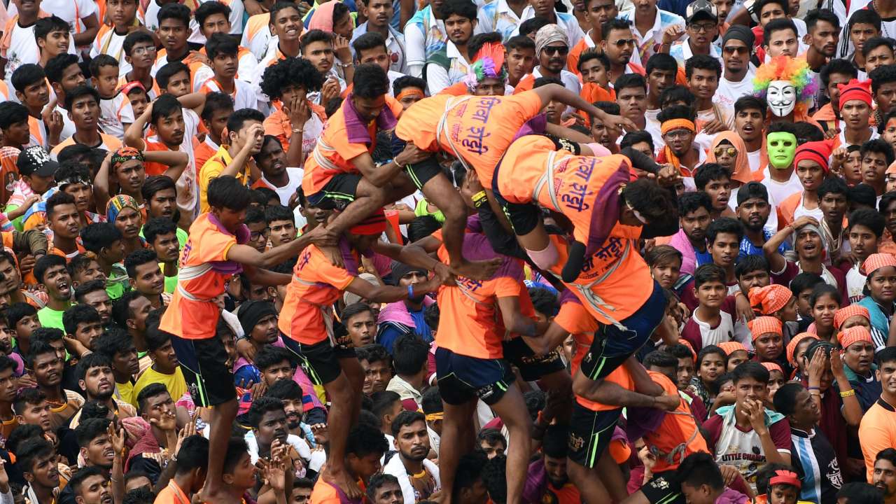 Devotees gear up to break 'Dahi Handi'