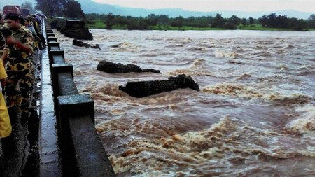 Mahad bridge collapse on Savitri river on August 2, 2016: 28 killed