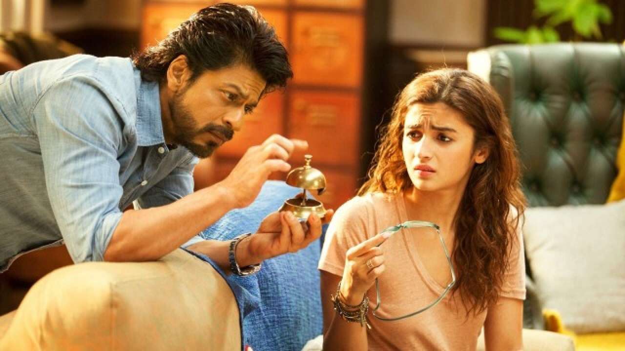 Alia Bhatt and Shah Rukh Khan's 'Dear Zindagi'