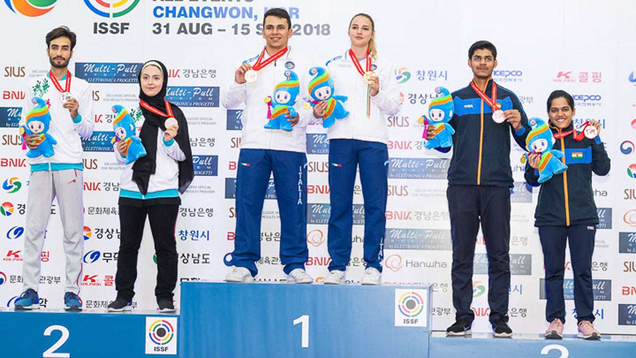 Juniors Divyansh Singh Panwar and Shreya Agarwal win bronze in 10m Air ...