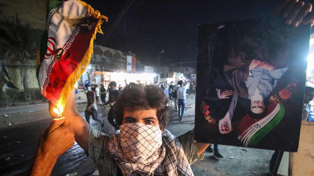 Protesters in Basra