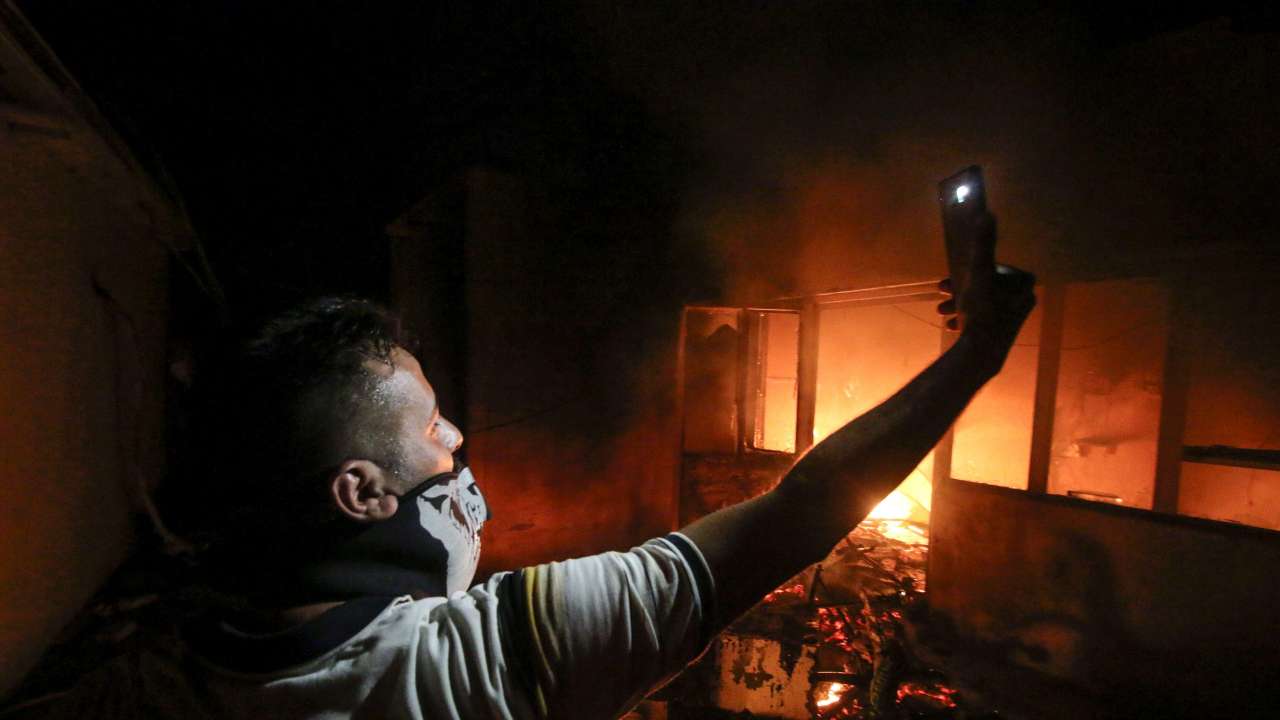 Protesters in Basra