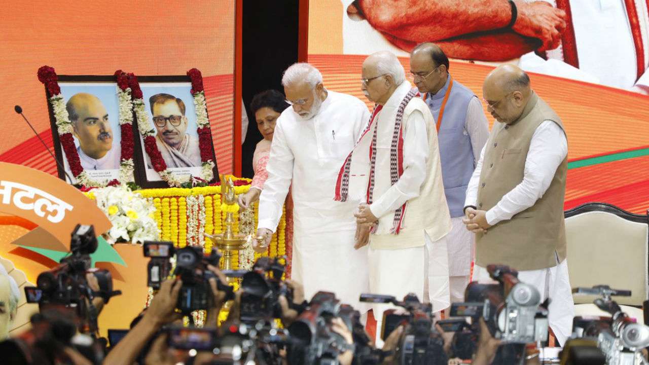 National executive meeting was inaugurated jointly by PM Modi and Shah on Saturday afternoon