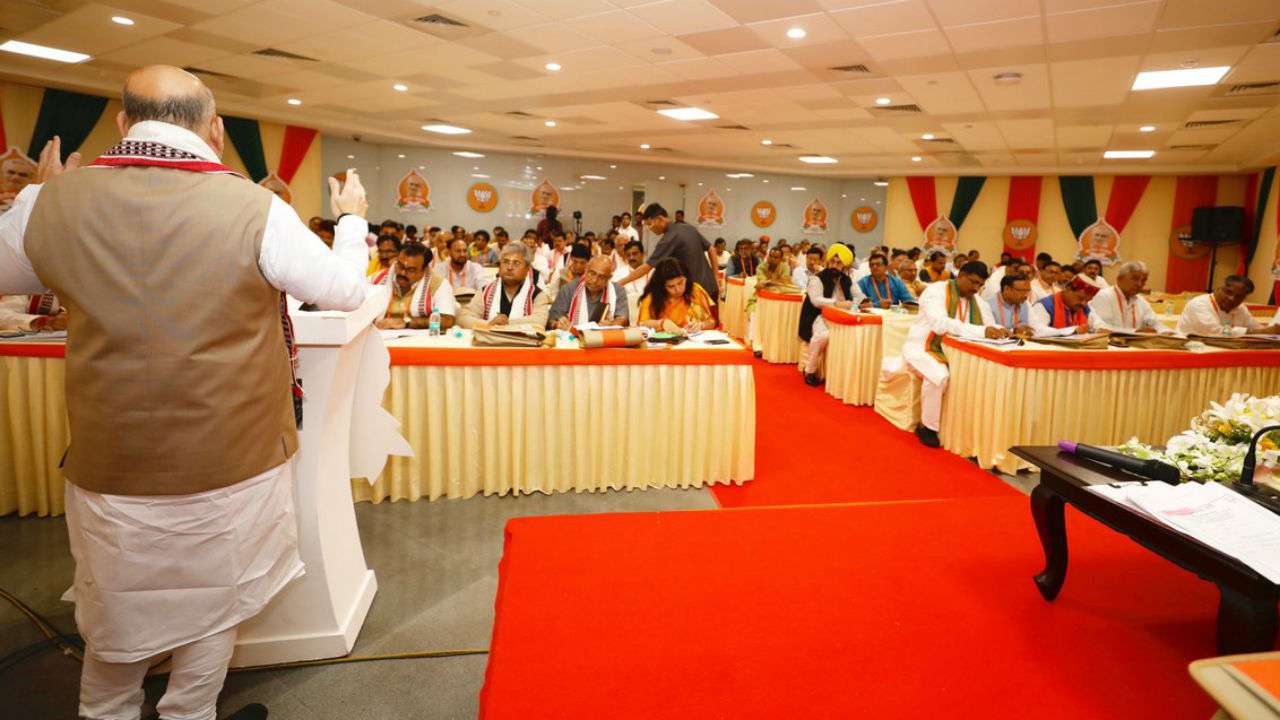 Amit Shah addressing BJP office bearers