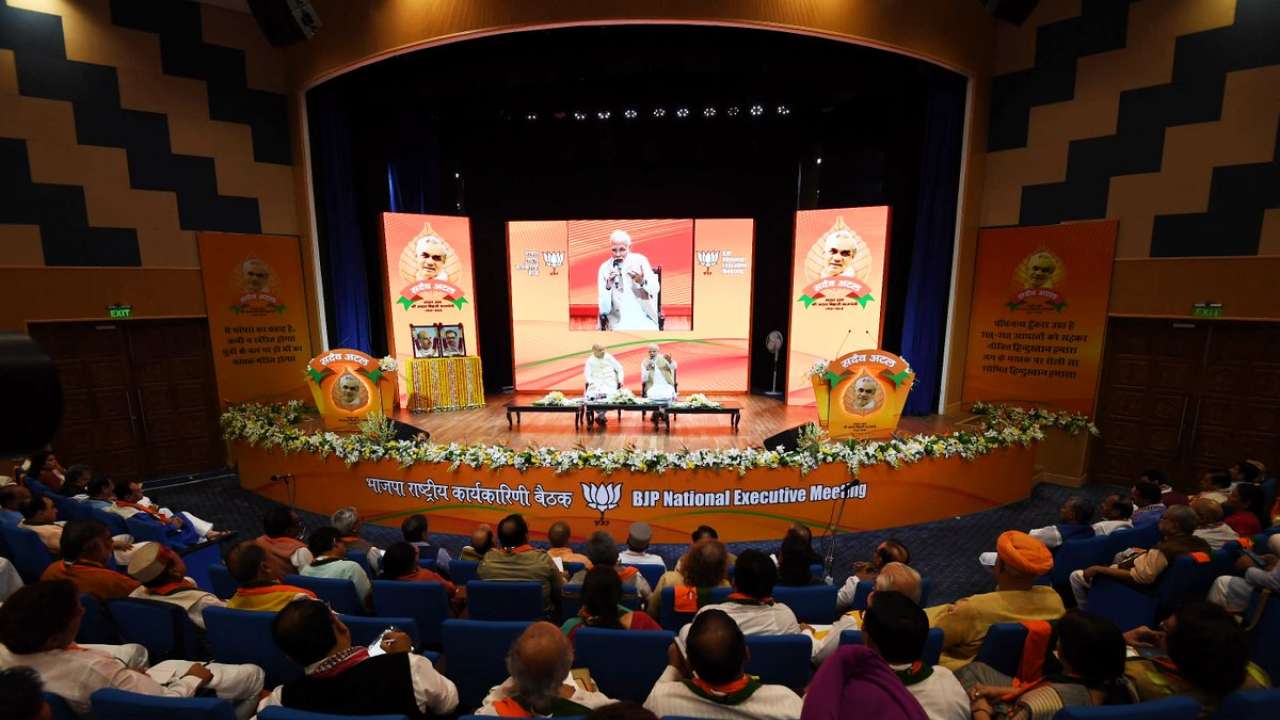 2019 Lok Sabha polls a battle between a 'daydreaming' Opposition and Modi, says BJP