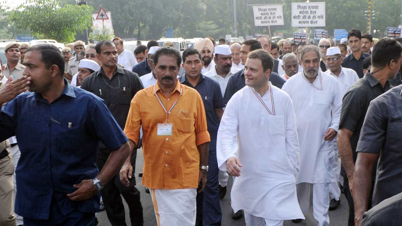 Rahul leads from front