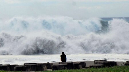 Huge waves crashing into the coast