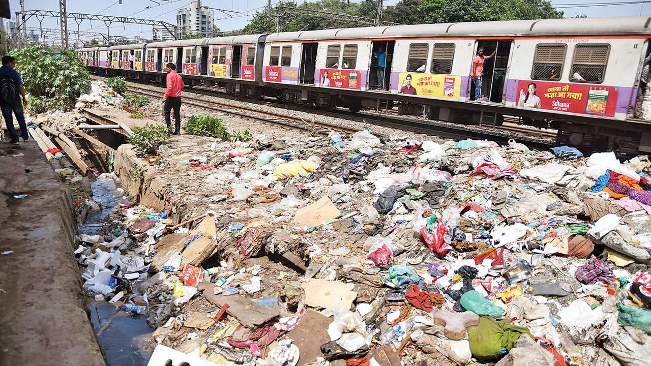 Mumbai From September 15 Western Railway Will Levy Fine For Western Railway Will Levy Fine