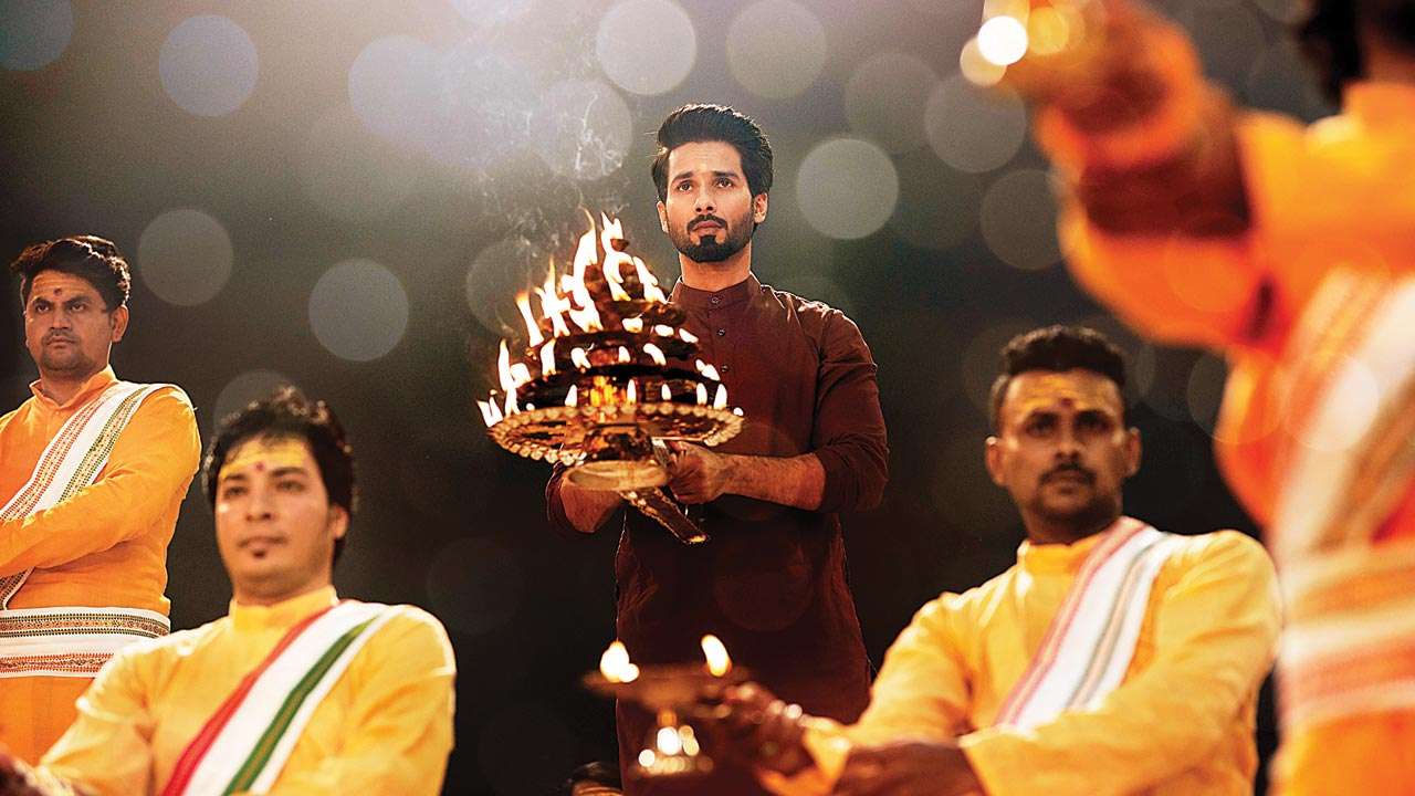 Batti Gul Meter Chalu: When Shahid Kapoor did the Ganga Aarti at Varanasi