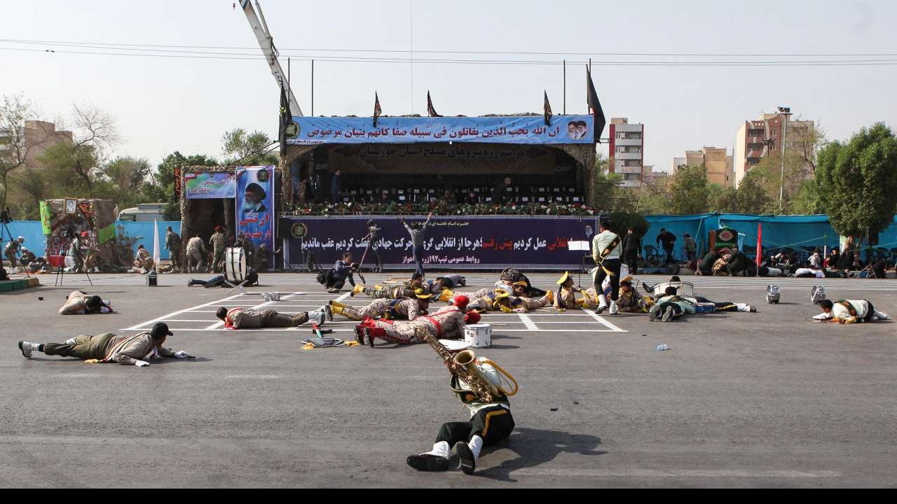 Injured soldiers lying on the ground