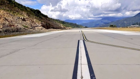 The airport has a 1.75 km runway with a width of 30 metre