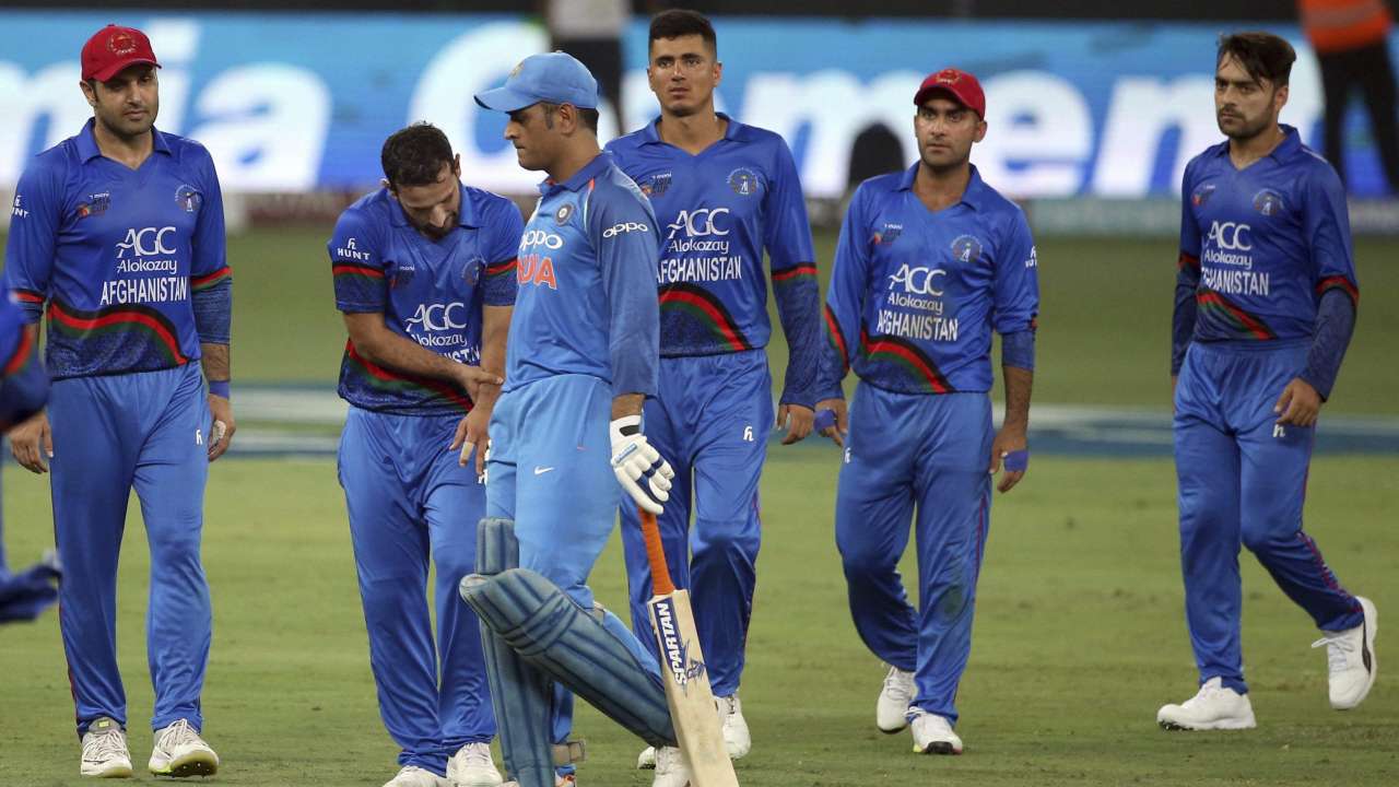 Dhoni out