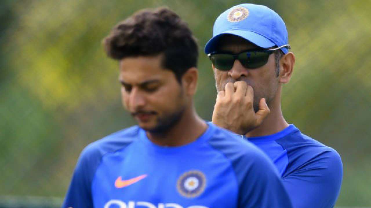 Watch Kuldeep Yadav Asks Ms Dhoni To Change The Field Gets Epic