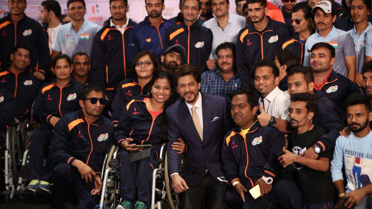 Shah Rukh Khan with the Indian contingent of Para-Athletes