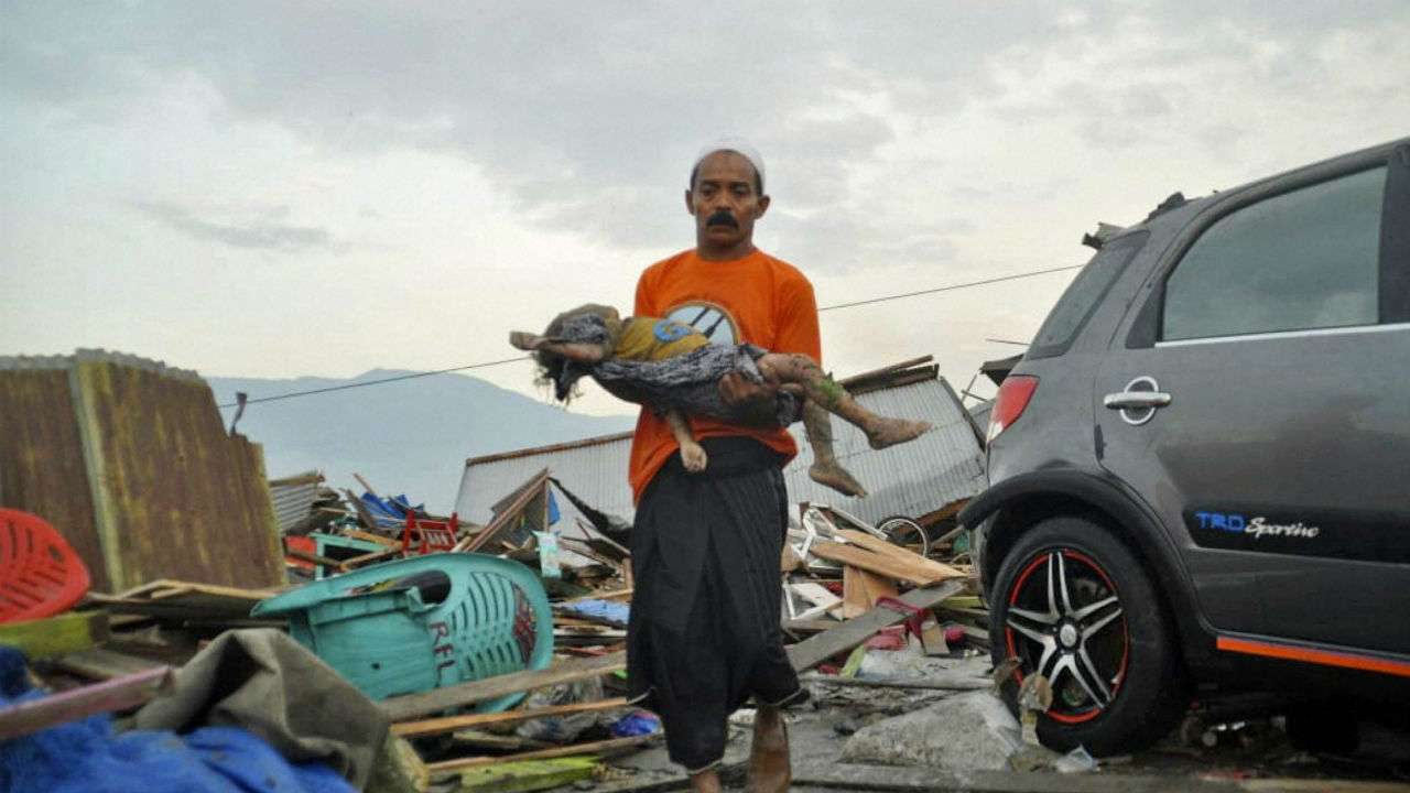 Death Toll Reaches 48 In Indonesia Tsunami   737347 29pti Ap9292018000009b 