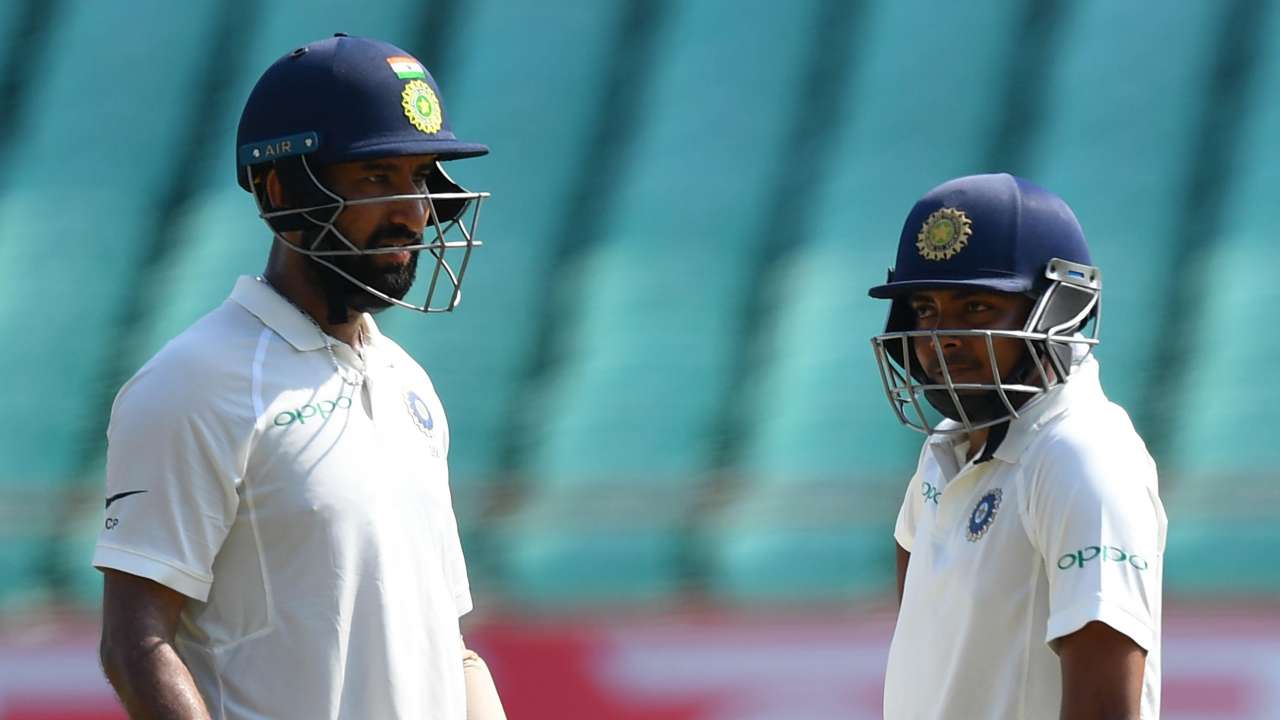 India take lunch at 133/2