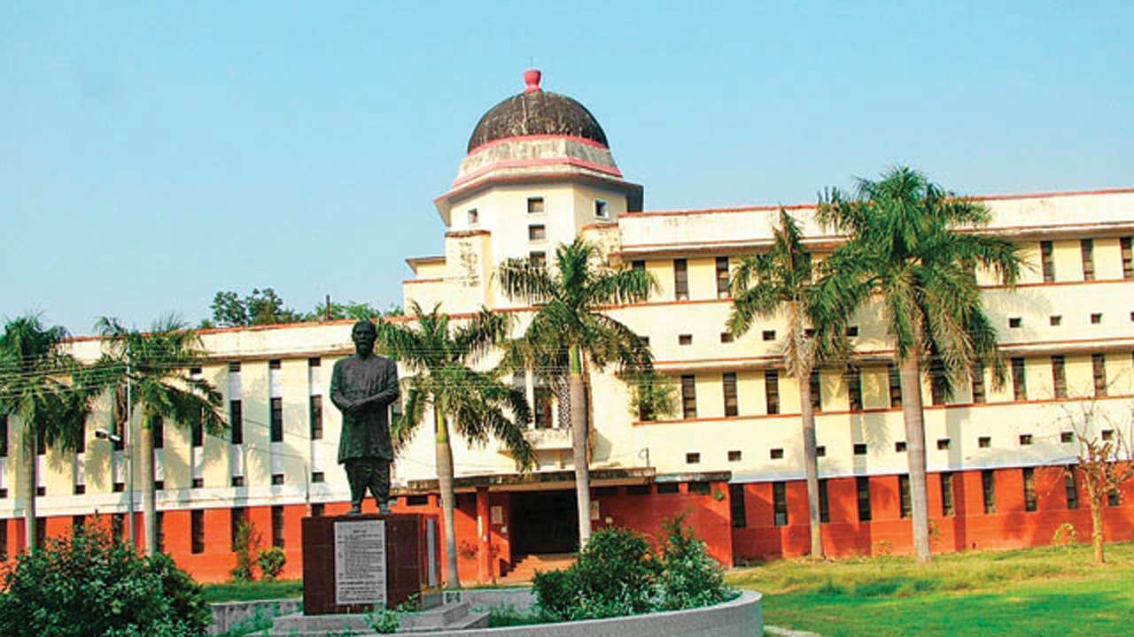 Violence in Allahabad University over student union poll results