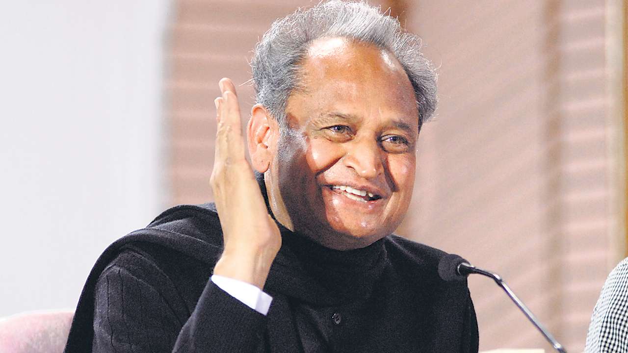 Ashok Gehlot smells a rat as EC delays presser