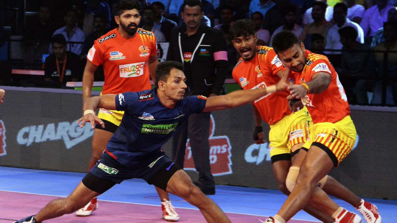 Dabang Delhi KC vs Puneri Paltan