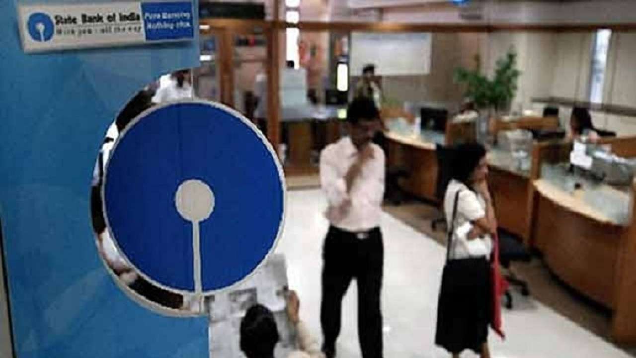 Good news for SBI customers: Bank offers cashback and huge discounts, here's how you can avail