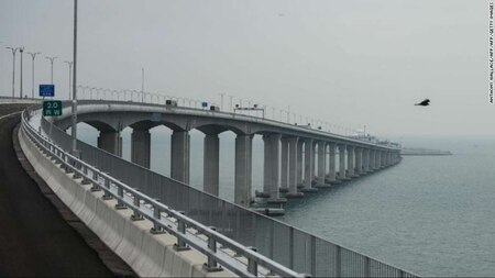 Bridge incorporates 400,000 tons of steel