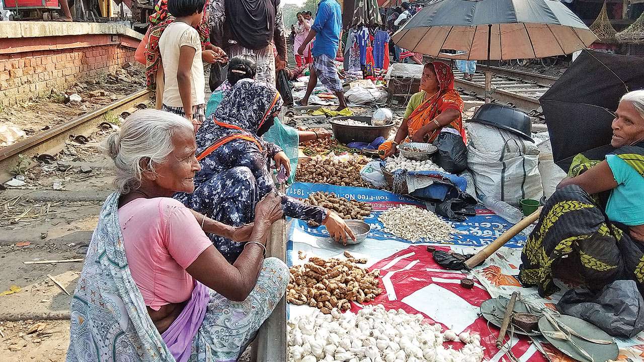 In kolkata, no lessons learnt from amritsar train accident