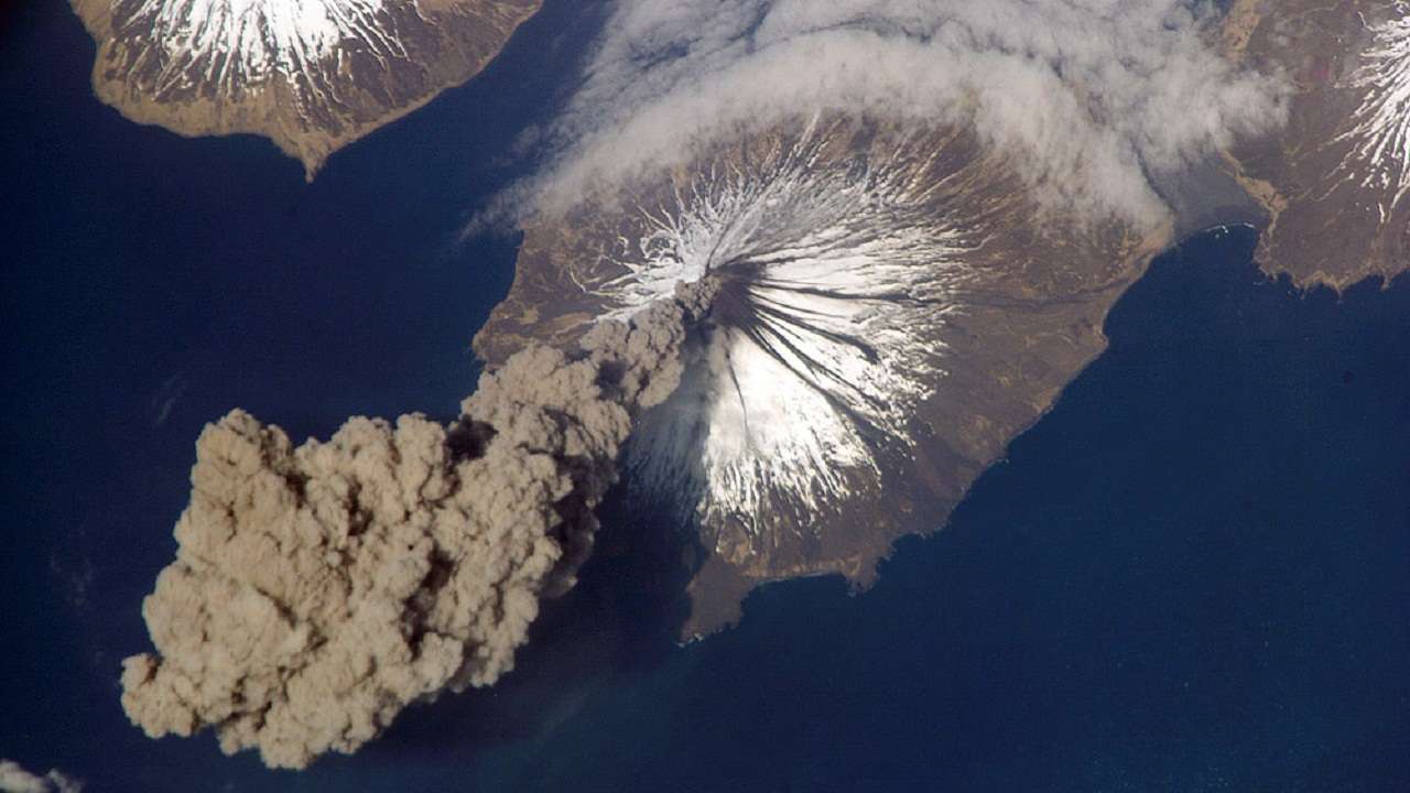 New camera may help cut impact of volcanic ash on air travel, claims new study