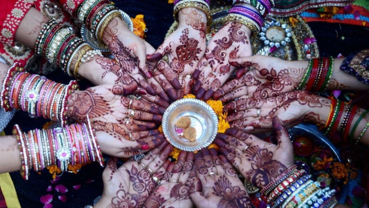 karva-chauth-2018-from-shubh-muhurat-to-fasting-tips-here-s-the