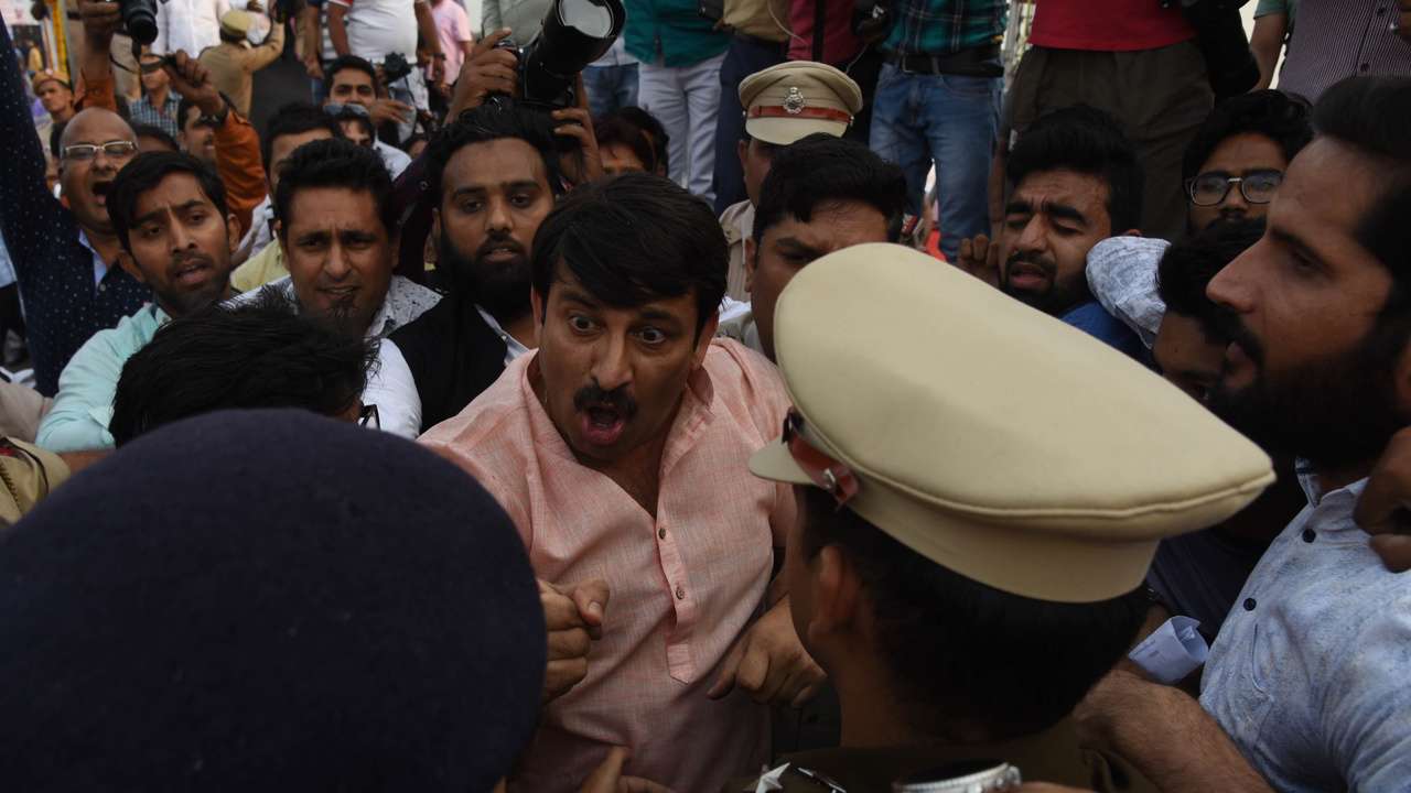 Manoj Tiwari’s scuffle