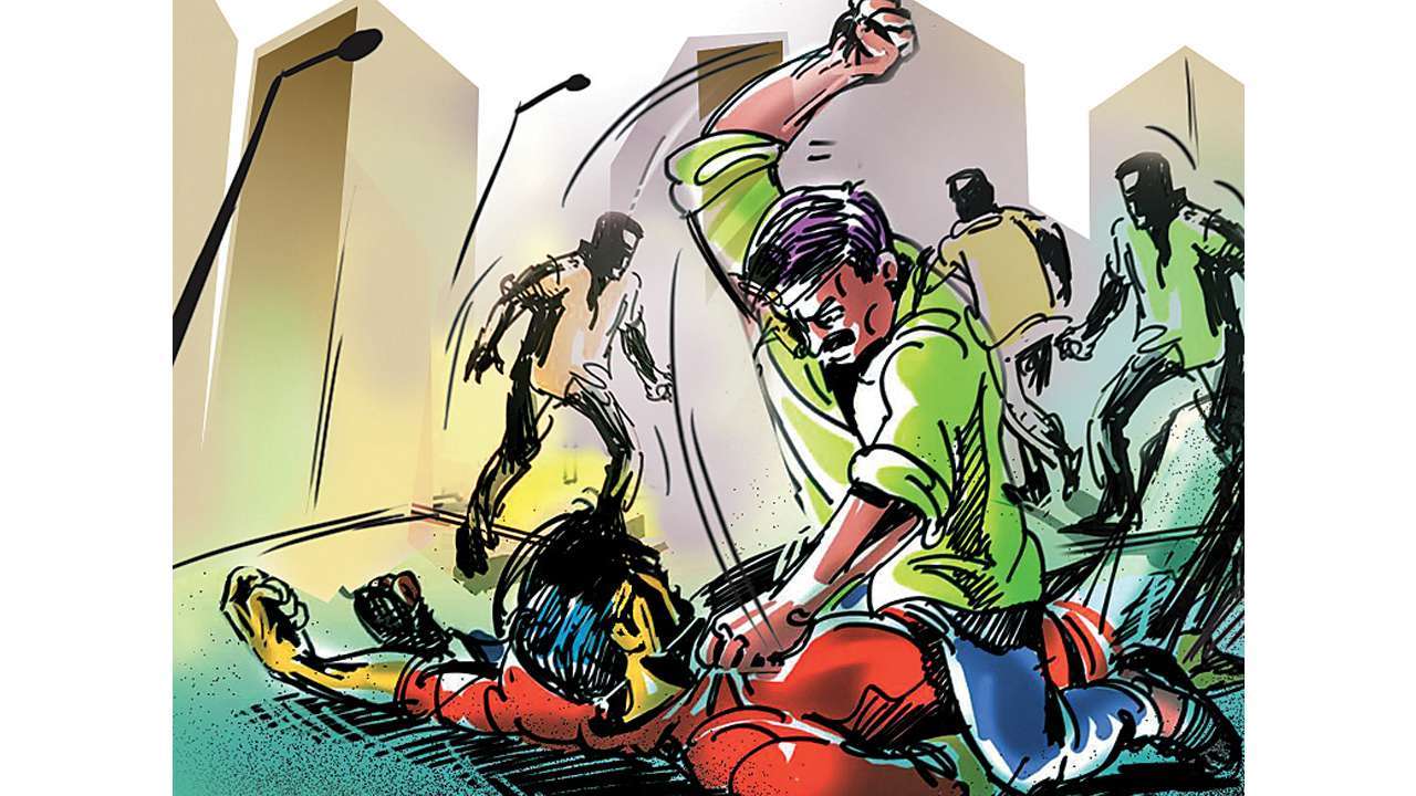 Mumbai: maharashtra navnirman sena leader attacked by 11 unknown men